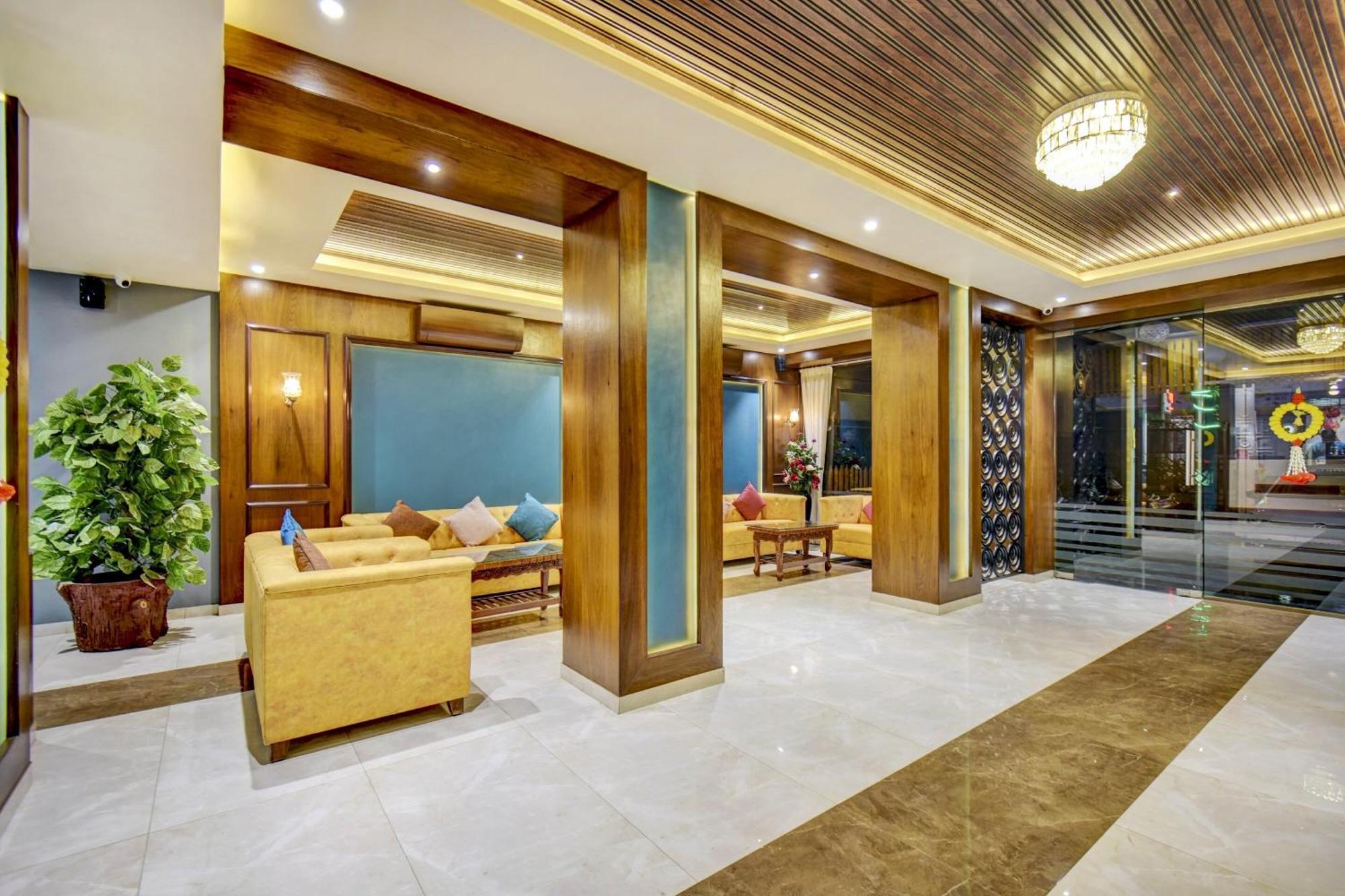 Townhouse Oak Hotel Chaitanya Executive Near Fun Time Multiplex بونة المظهر الخارجي الصورة
